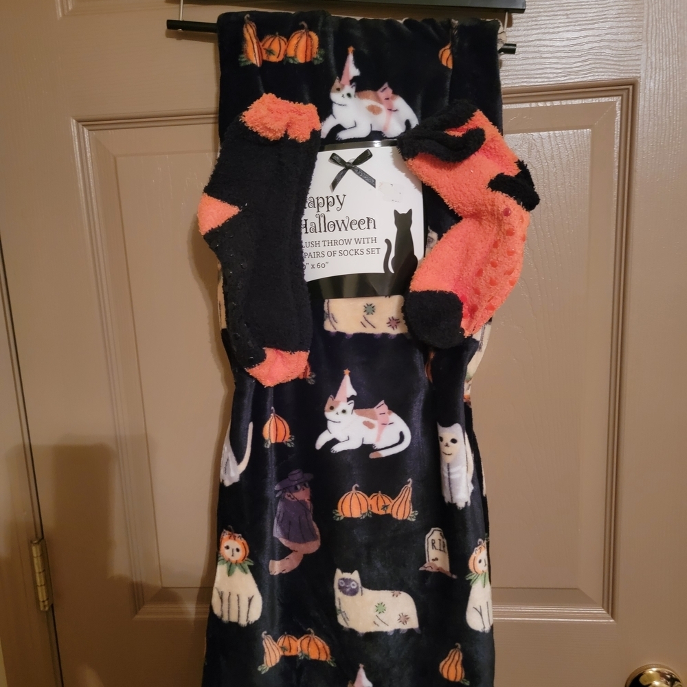 Halloween Cat Plush Throw with Cozy Socks Sets - Black & Orange